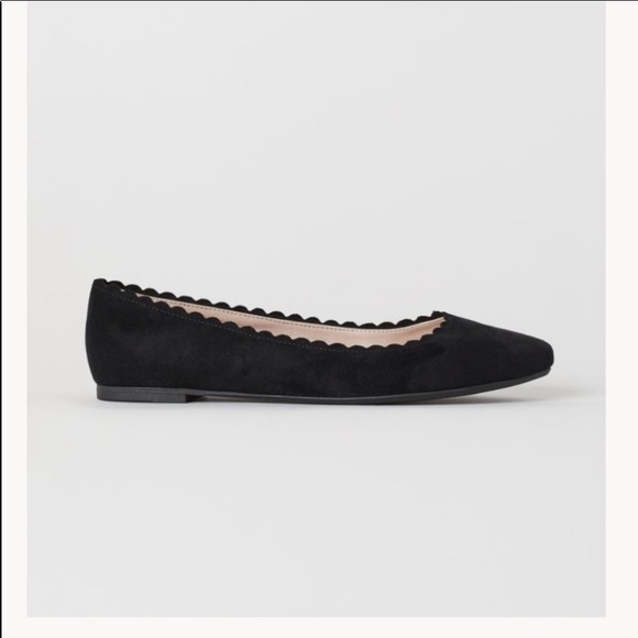 Scallop ballet flats